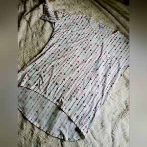 Lularoe Irma Tunic Top- Discontinued Style! White with Arrow Pattern